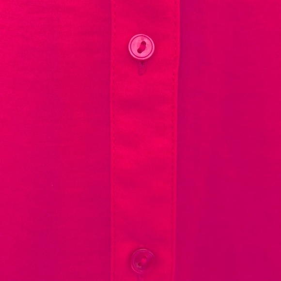 Liz Claiborne PINK Collared Button Sleeveless High/Low Top. Size Medium. - Picture 3 of 8